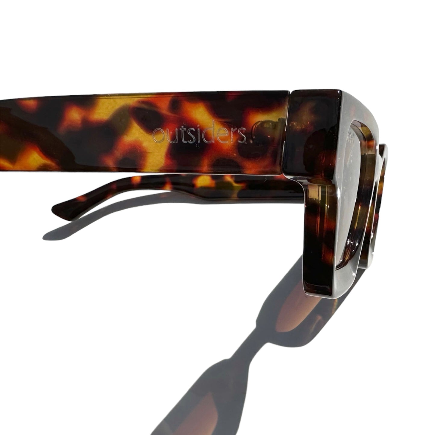 Outsiders Waved Sunglasses - Toritoise Shell